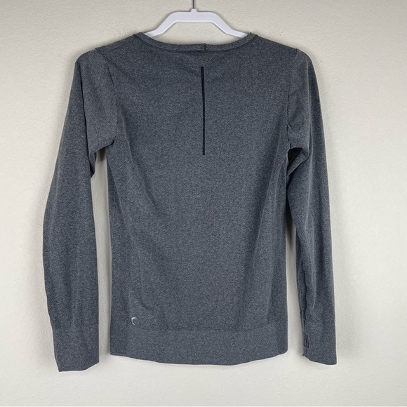 ZYIA Active Gray Seamless Long Sleeve Active Athleisure Top - Picture 3 of 5